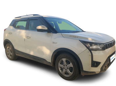 Mahindra XUV300-img